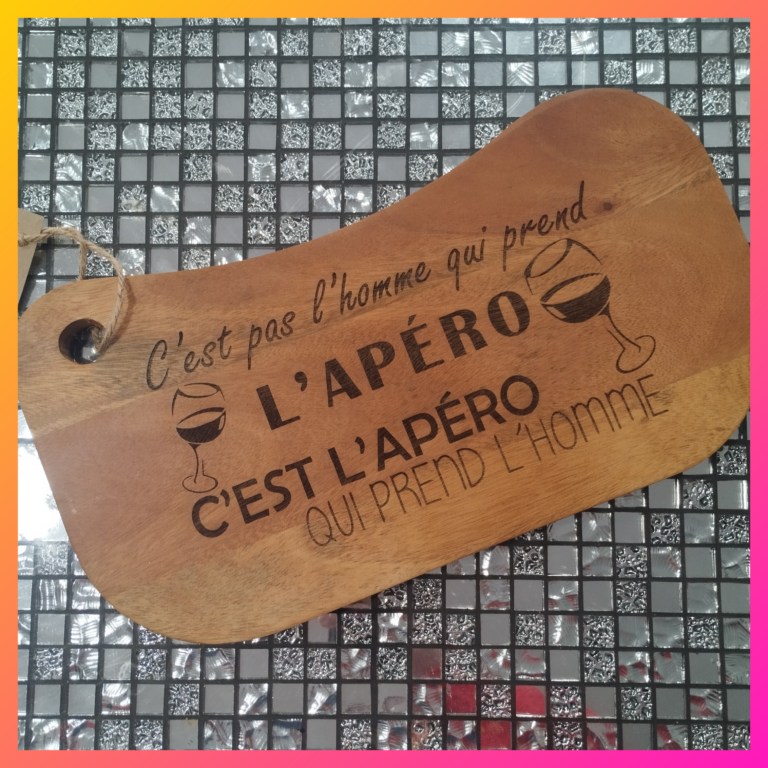 Planche apéro en bois personnalisée et gravée – cadeau original